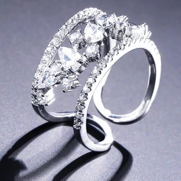 LYRA ♡ AAA Cubic Zirconia Ring GIFT - Picture 4 of 11